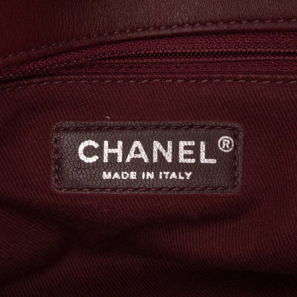 Pre-owned Chanel CC Canvas Stripe Flap White