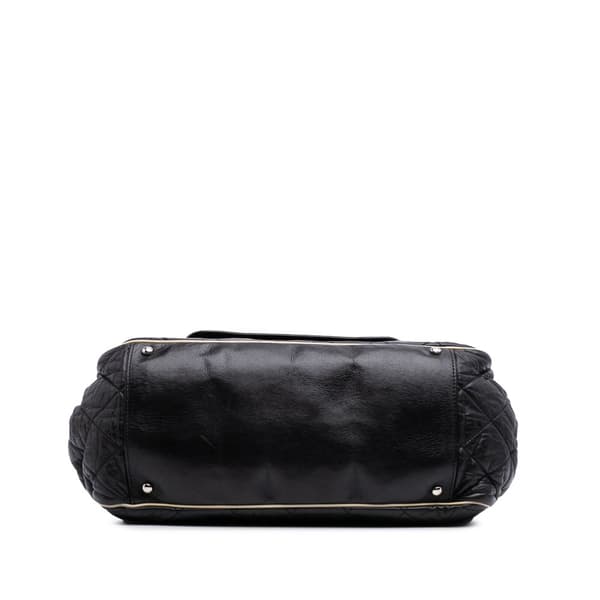 Pre-owned Chanel Quilted Lambskin East West Accordion Flap Black