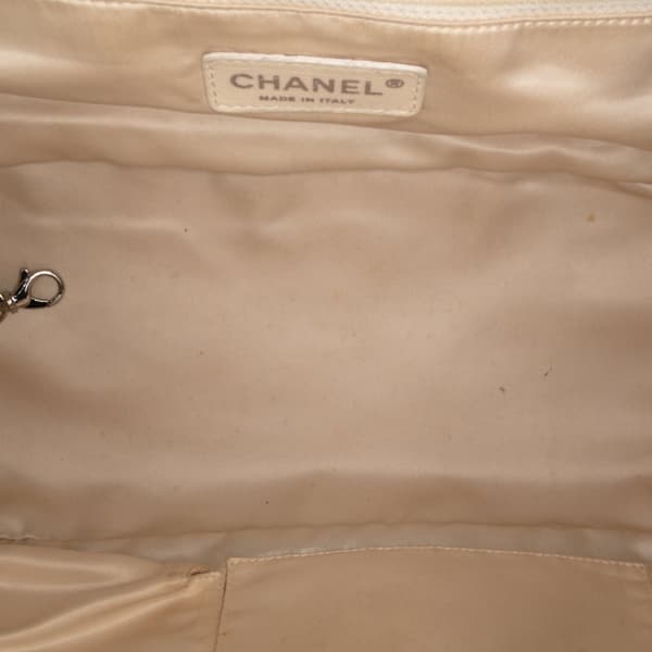 Pre-owned Chanel Quilted Lambskin East West Accordion Flap Black