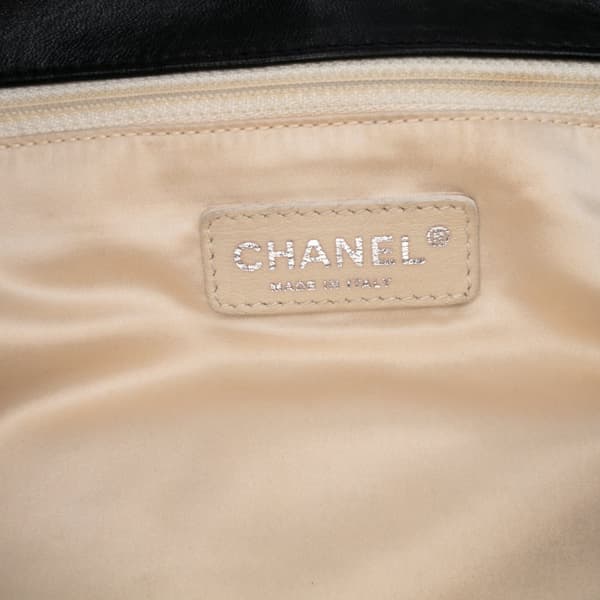 Pre-owned Chanel Quilted Lambskin East West Accordion Flap Black