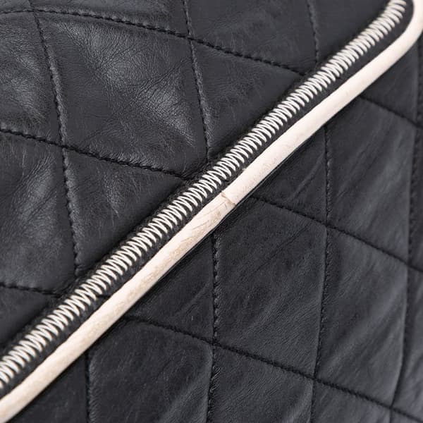 Pre-owned Chanel Quilted Lambskin East West Accordion Flap Black
