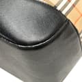 Miniatyrbilde 7 av 10: Pre-owned Burberry Haymarket Check Canvas Shoulder Bag Brown