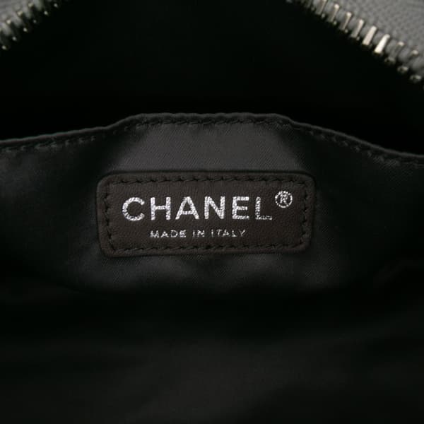 Pre-owned Chanel Vinyl Ice Cube Pochette Silver