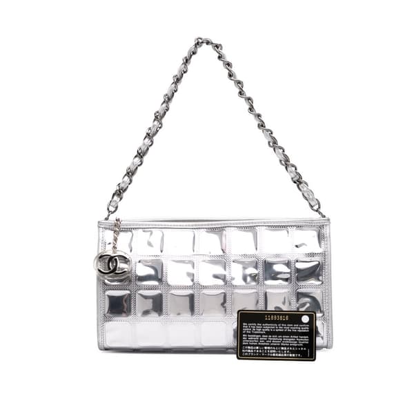 Pre-owned Chanel Vinyl Ice Cube Pochette Silver