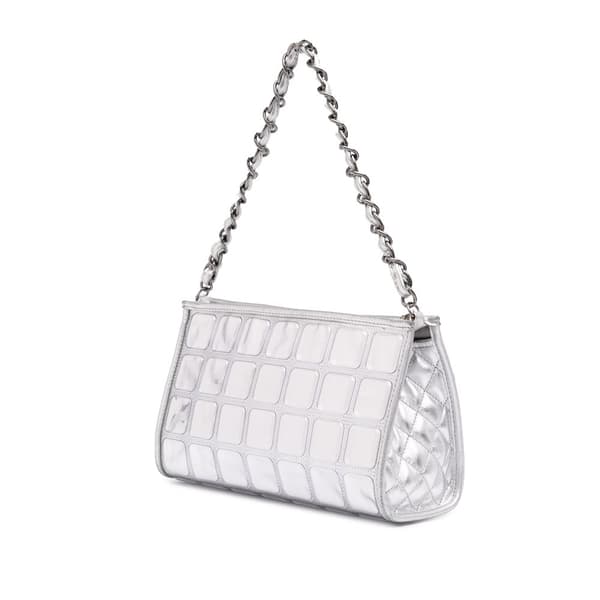 Pre-owned Chanel Vinyl Ice Cube Pochette Silver