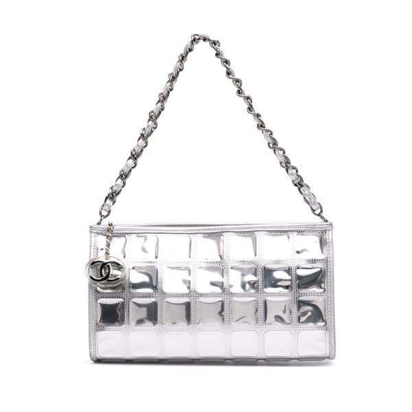Pre-owned Chanel Vinyl Ice Cube Pochette Silver