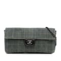 Miniatyrbild 1 av 9: Pre-owned Chanel CC Chocolate Bar Denim East West Flap Blue
