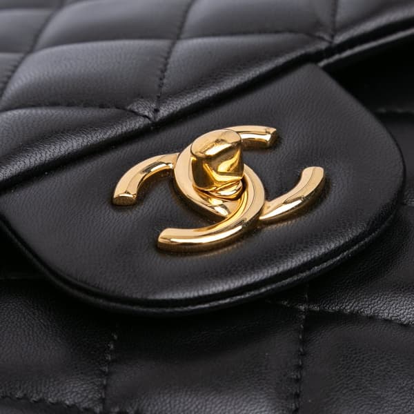 Pre-owned Chanel Jumbo Classic Lambskin Double Flap Black