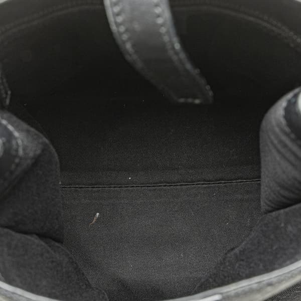 Pre-owned Gucci GG Canvas Shoulder Bag Black