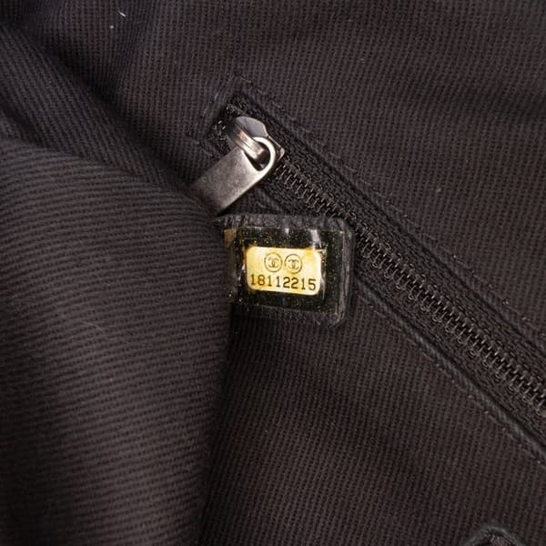 Pre-owned Chanel Jumbo Quilted Iridescent Caviar Easy Flap Gray
