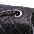 Miniatyrbild 8 av 10: Pre-owned Chanel Jumbo Quilted Iridescent Caviar Easy Flap Gray