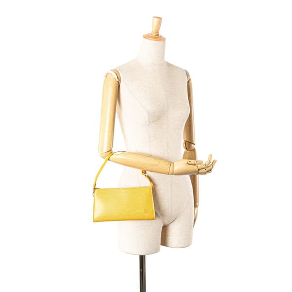 Pre-owned Louis Vuitton Epi Pochette Accessoires Yellow