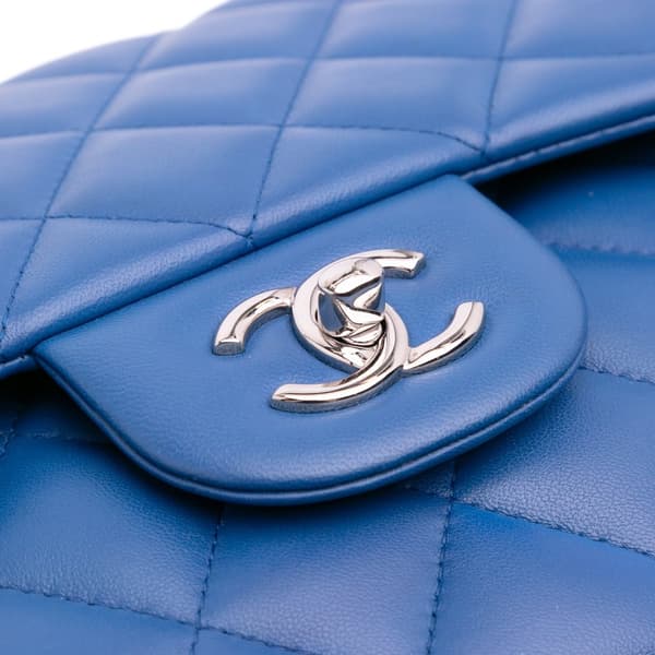 Pre-owned Chanel Jumbo Classic Lambskin Double Flap Blue