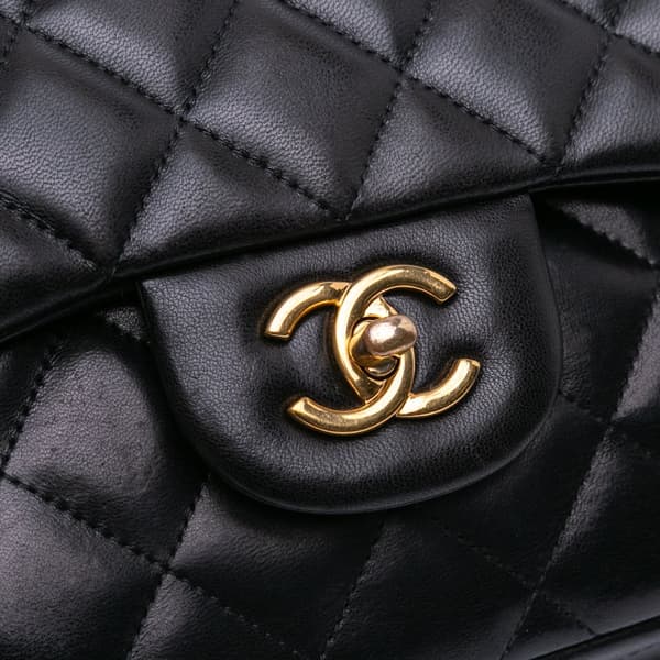Pre-owned Chanel Jumbo Classic Lambskin Double Flap Black