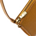 Miniatyrbillede 8 af 10: Pre-owned Louis Vuitton Epi Pochette Accessoires Yellow