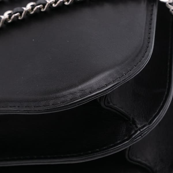 Pre-owned Chanel Medium Calfskin Braided Chic Flap Black