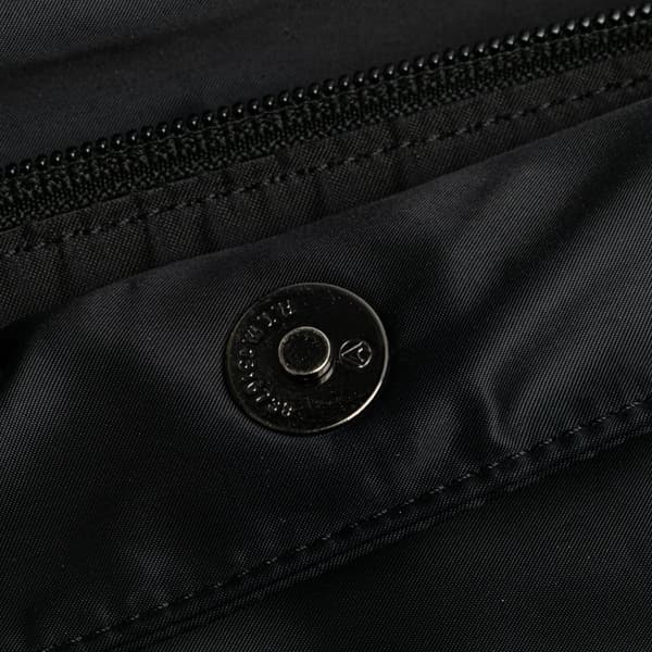 Pre-owned Burberry Nylon Shoulder Bag Black