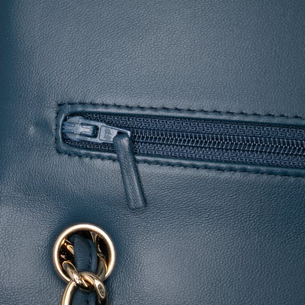 Pre-owned Chanel Jumbo Classic Lambskin Double Flap Blue
