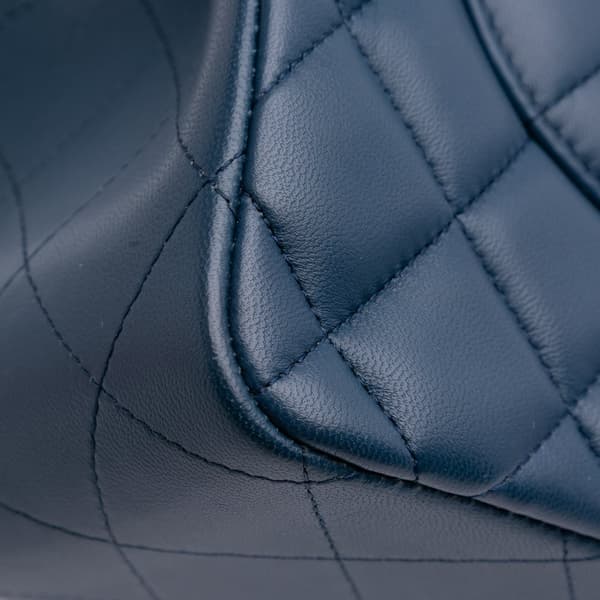 Pre-owned Chanel Jumbo Classic Lambskin Double Flap Blue
