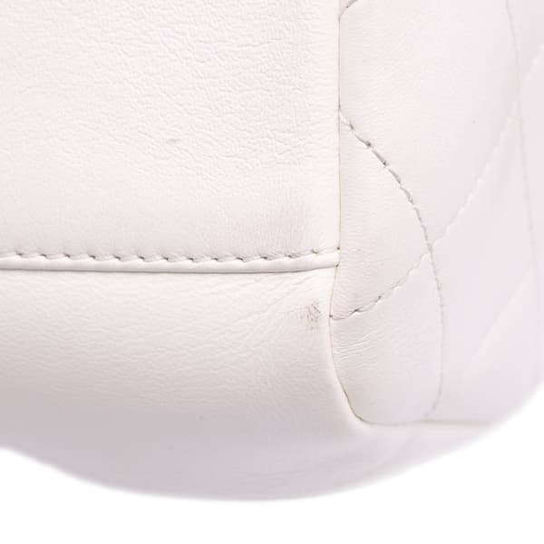 Pre-owned Chanel Small Quilted Lambskin On And On Chain Flap White