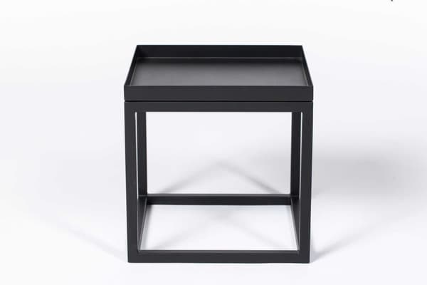 Cube metallinen sohvapöytä