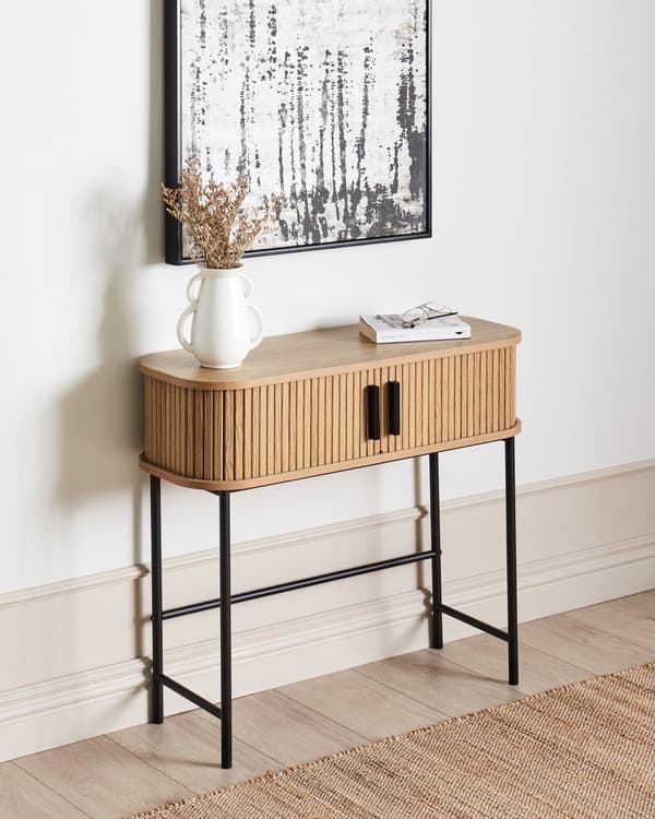 Konsolipöytä vaalea puu 80 x 30 cm MDF-levy rautajalat liukuovet hylly retro