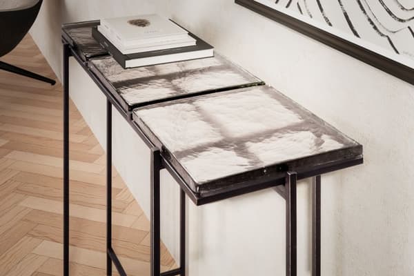 Rootz Modern Console Bord - Entrébord - Sofabord - Glasplade - Metalstel - Håndlavet - 90cm x 29cm x 85cm
