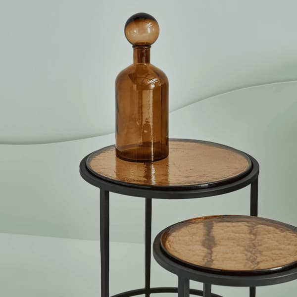 Bouts de canapé gigognes en verre fumé et métal noir D44 cm - IGLOO