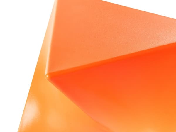 Sidebord Oransje Trekantet Geometrisk Form Endebord i Plast Aksentbord