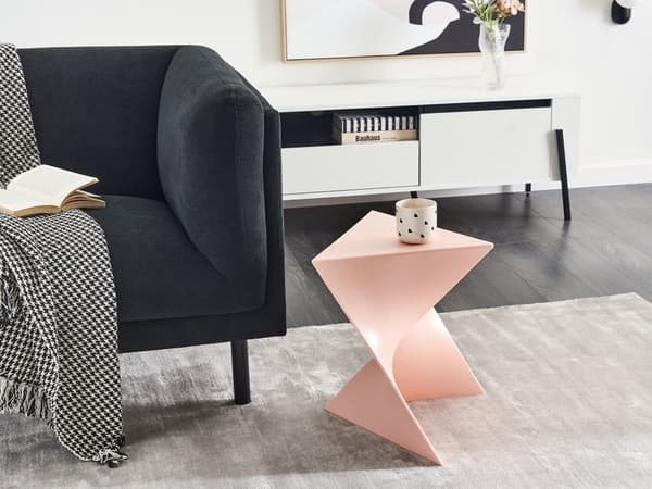 Sidebord Pastellrosa Trekantet Geometrisk Form Endebord i Plast Aksentbord