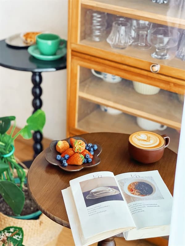 Bomclap Litet Drinkbord Soffbord – Sängbord i Modern Stil med Träben för Vardagsrum, Sovrum & Badrum