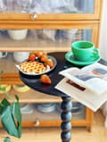 Miniatyrbild 6 av 7: Bomclap Litet Drinkbord Soffbord – Sängbord i Modern Stil med Träben för Vardagsrum, Sovrum & Badrum