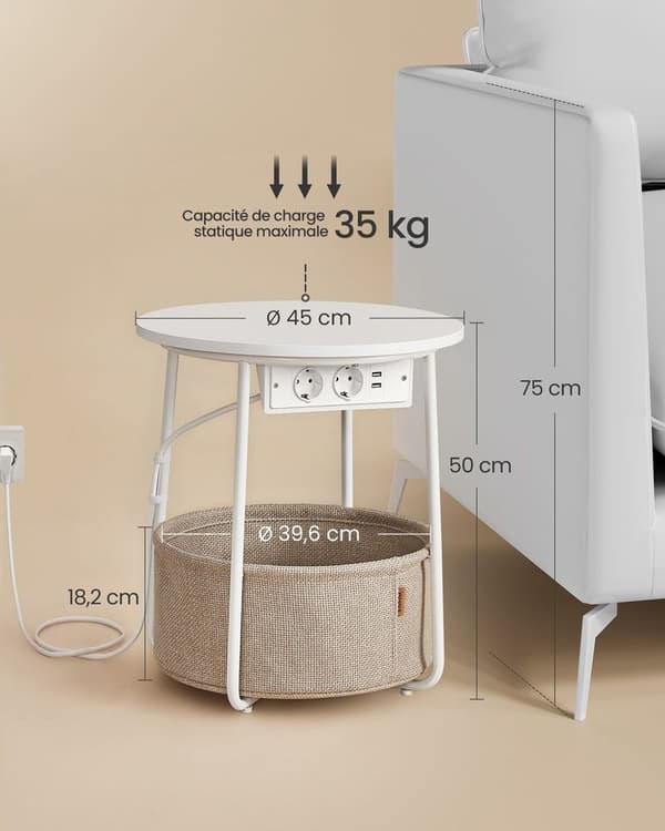 Rundt sidebord med ladestation, lille bord med stikkontakt, sofabord, USB-porte, stofkurv, stue soveværelse,