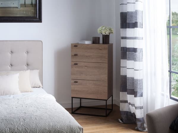 Byrålådor Ljus trä 4 Våningar Svart Metallbas Rustik