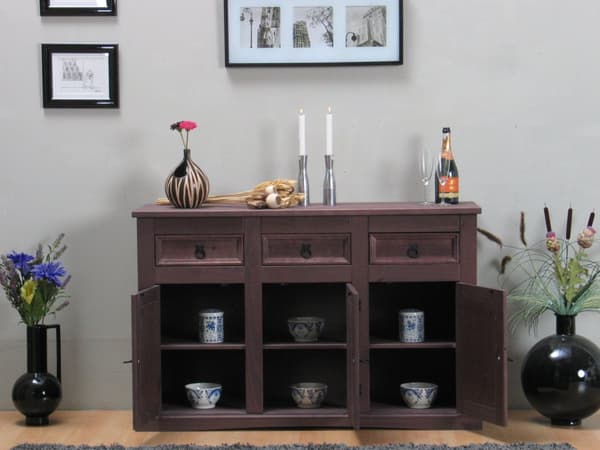 New Mexico Sideboard med 3 skuffer og 3 låger bredde 132 cm, højde 84 cm kolonial bejdse/voks.