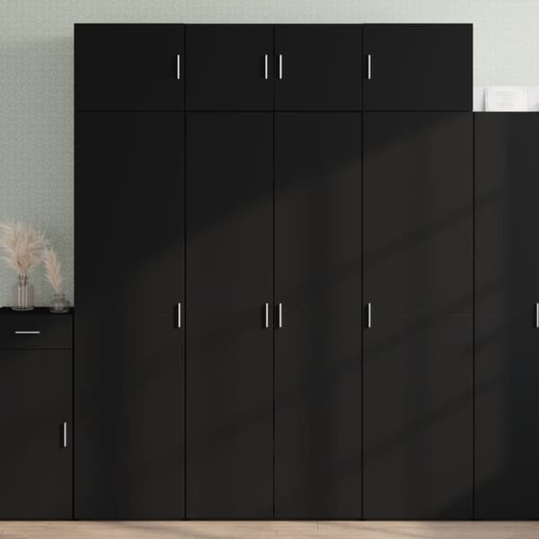 vidaXL Säilytyskaappi musta 80x42,5x225 cm tekninen puu