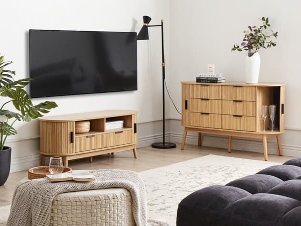 Kommode lyst træ MDF 6 skuffer 2 par skydelåger træben skydelåger