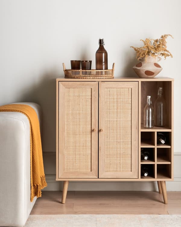 Rotting Skjenk Lett Konstruert Tre med Rotting Front 2 Dør Hylle Vinhylle Boho Style Sidebord Gangen