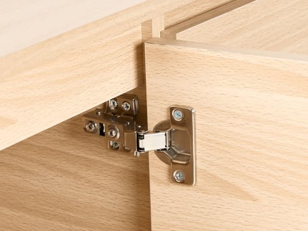 Skænk Lysebrun Spånplade 2 døre 3 skuffer Sorte ben Minimalistisk design Soveværelse Stue