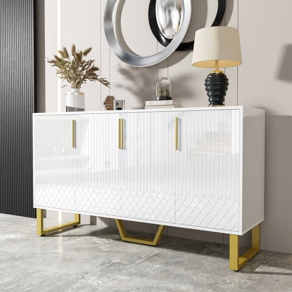Sideboard i högblank vit finish – 140x40x80 cm med 4 dörrar, metallben och geometrisk design