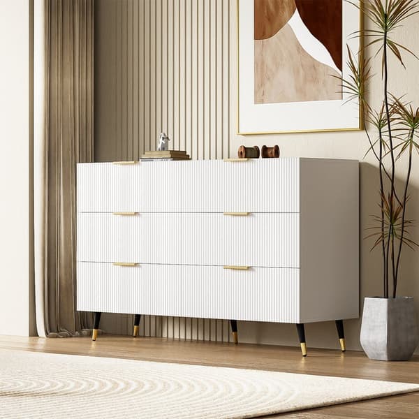 Vit bufféskänk i modern design med byrå och gott om förvaringsutrymme för matsalen