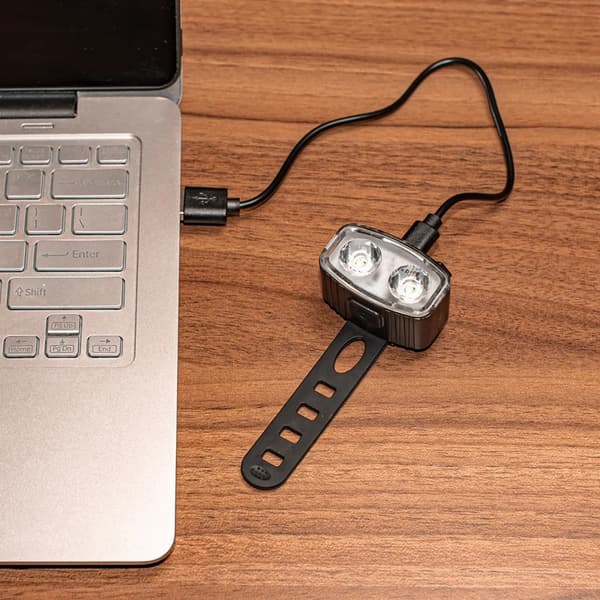 LED CYKELYGTER USB-C SÆT VAYOX VA0155 FOR- OG BAGLYGTER 200 LUMEN