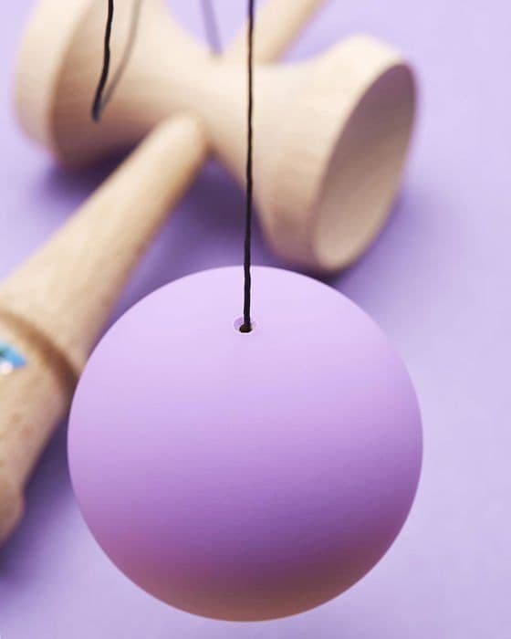 Utomhuslek - KROM - Kendama Pop Lila - För barn - Färgerna Lila och Beige
