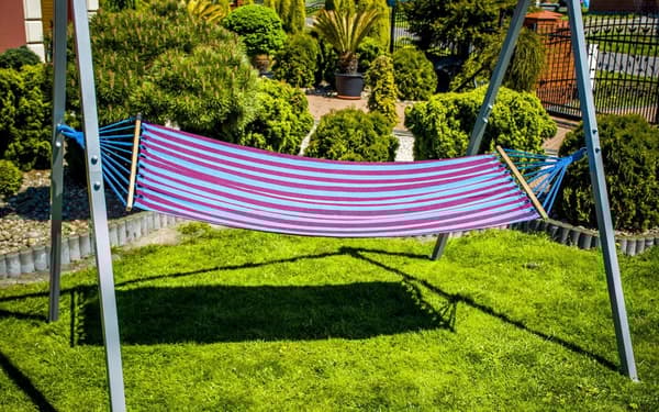 Gyngerammesæt 260 x 195 x 230 cm – Inklusiv 2 gynger – Grå