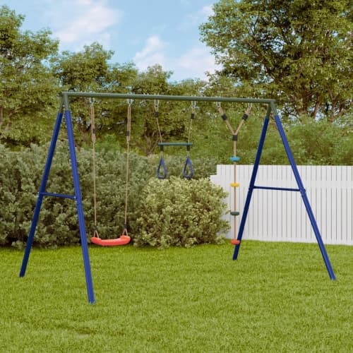 Gungställning med gunga, trapets, klätterrep