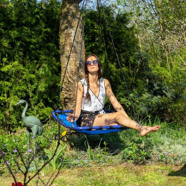Relaxdays fyrbenshängmatta för trädgården att hänga HxlxB: 153 x 74 x 98 cm, maxvikt 100 kg, blå svart