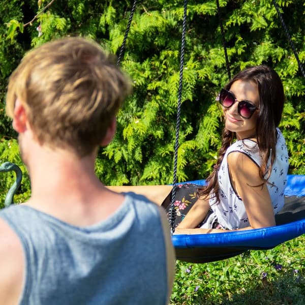 Relaxdays rund fågelbo-swing för trädgården med sittplats max. 100 kg utomhus HxlxB: 145 x 100 x 100 cm, mörkblå