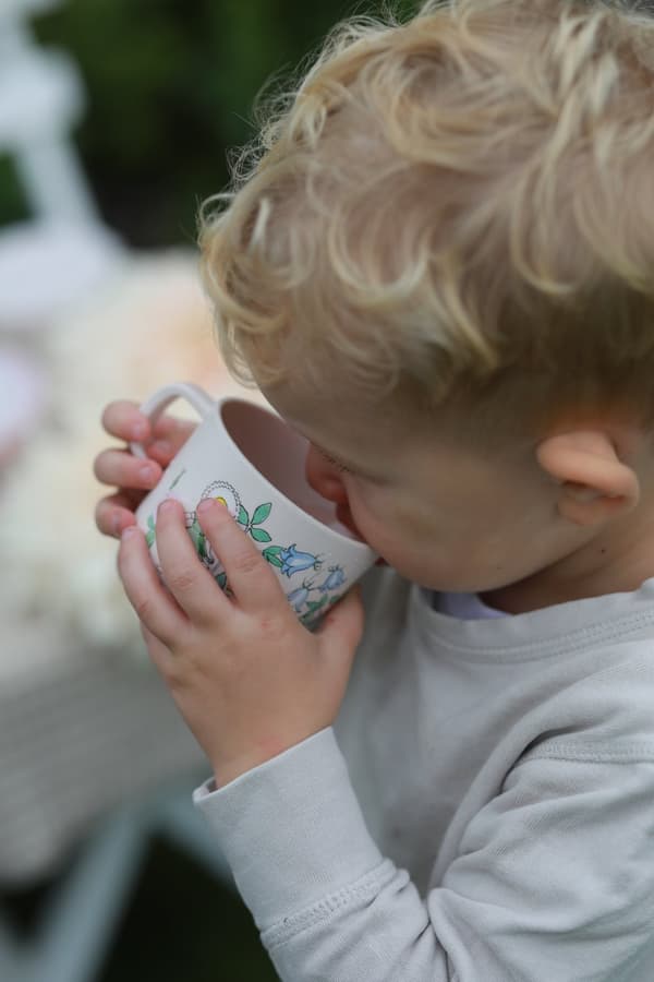 Elsa Beskow Blomsterfesten Kopp med håndtak Rätt Start