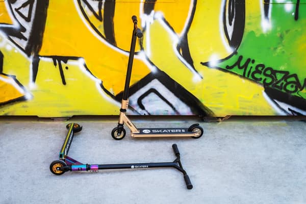 REBEL SKATER PRO GOLD stuntscooter