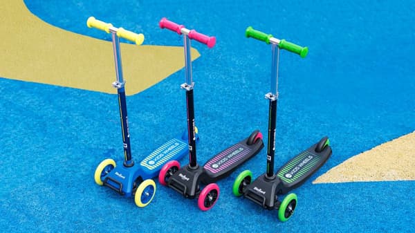 Trehjulig skoter REBEL KIDS WHEELS GRÖN